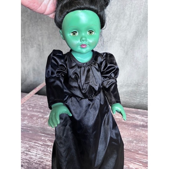 Alexander Doll Co. Wizard of Oz Wicked Witch Doll 2004 Vintage - Picture 1 of 8